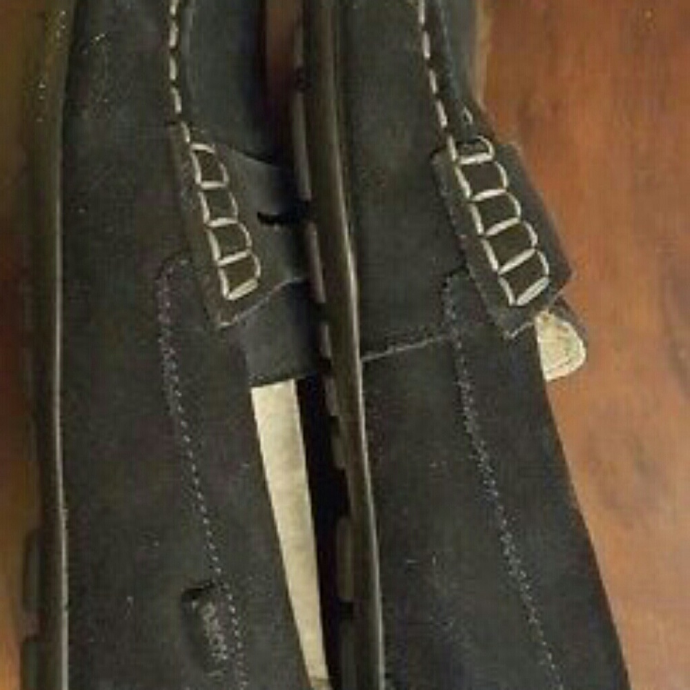 Geox respira Youth black suede loafers US …